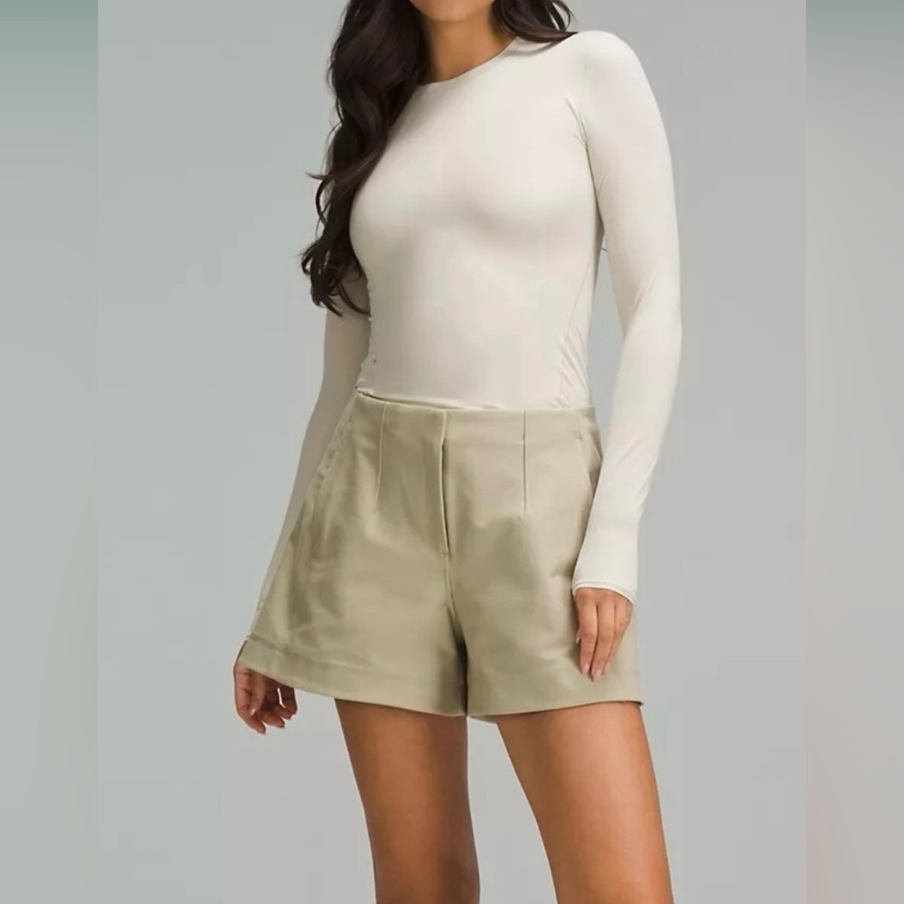 Lululemon Wundermost Ultra-Soft Nulu Crewneck NWT Size M 🤎🤎🤎